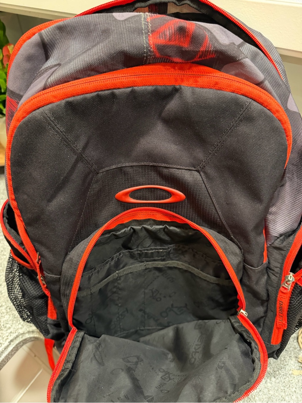 Oakley Black and Red Backpack with Multiple Pockets - Picture 5 of 5